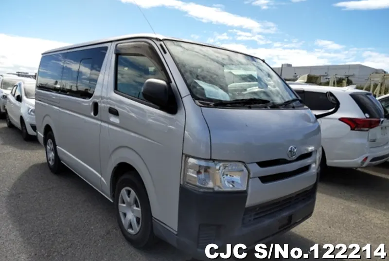 2015 Toyota / Hiace Stock No. 122214