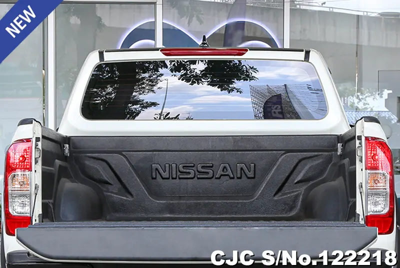 Nissan Navara in White for Sale Image 5