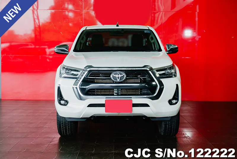 Toyota Hilux in White for Sale Image 1