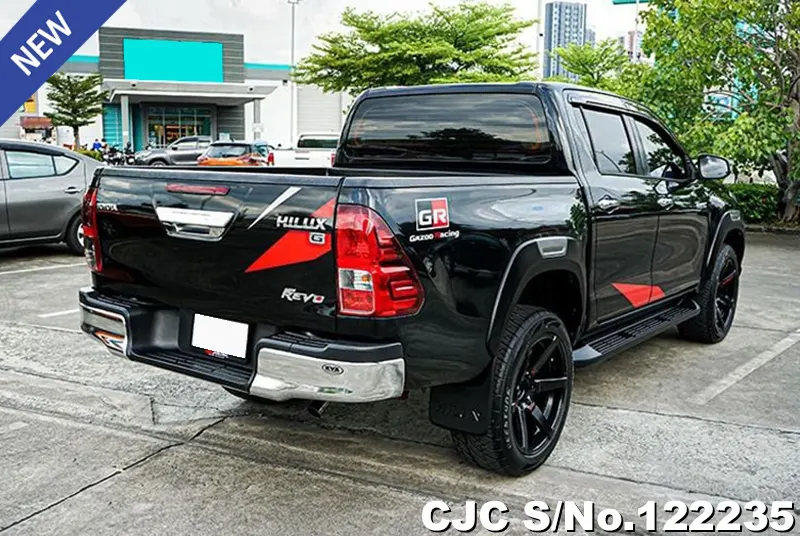 Toyota Hilux in Black for Sale Image 2