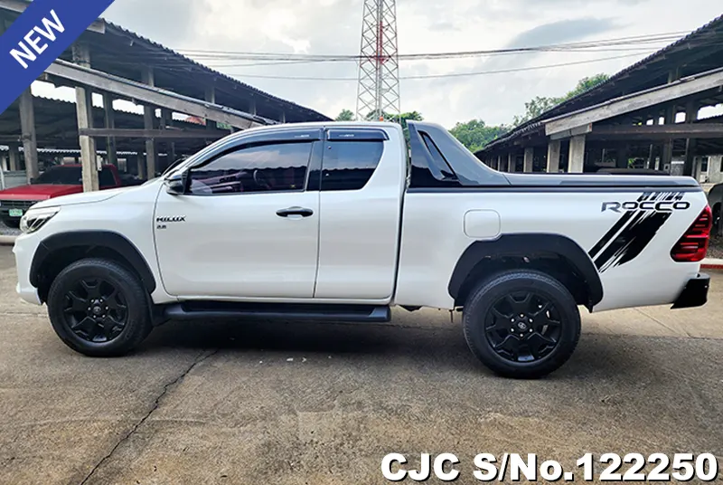 2018 Toyota / Hilux / Revo Rocco Stock No. 122250