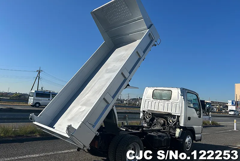 2005 Isuzu / Elf Stock No. 122253