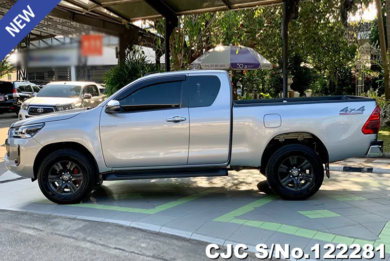 2021 Toyota / Hilux / Revo Stock No. 122281