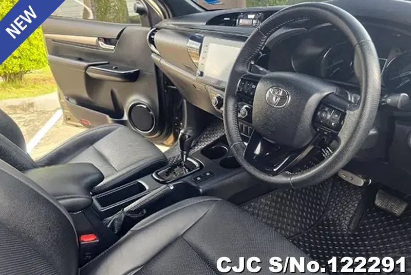 2020 Toyota / Hilux / Revo Rocco Stock No. 122291