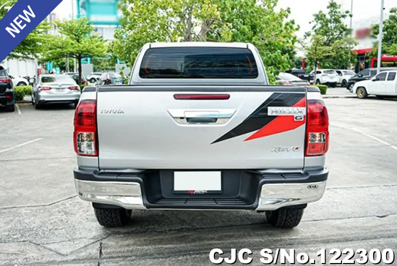 2015 Toyota / Hilux / Revo Stock No. 122300