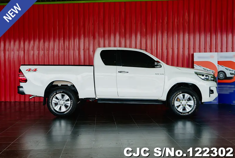 2019 Toyota / Hilux / Revo Stock No. 122302