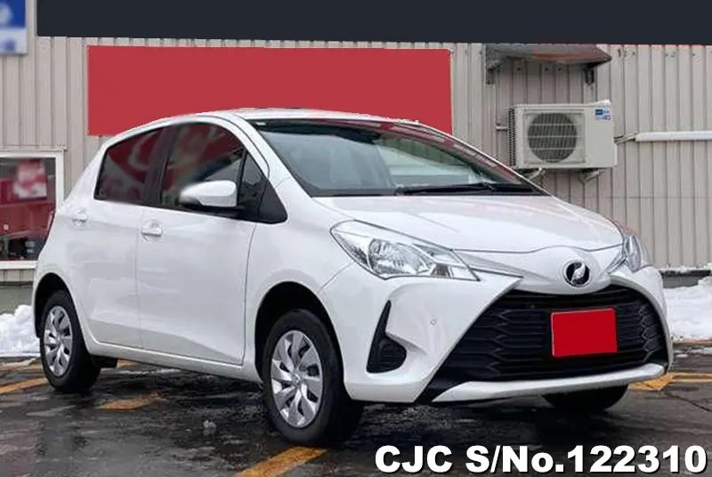 2018 Toyota / Vitz Stock No. 122310