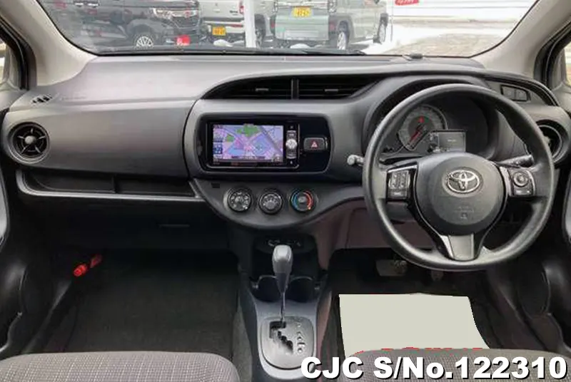 2018 Toyota / Vitz Stock No. 122310