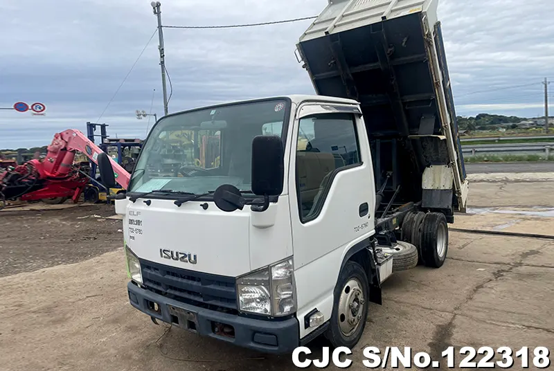 2011 Isuzu / Elf Stock No. 122318