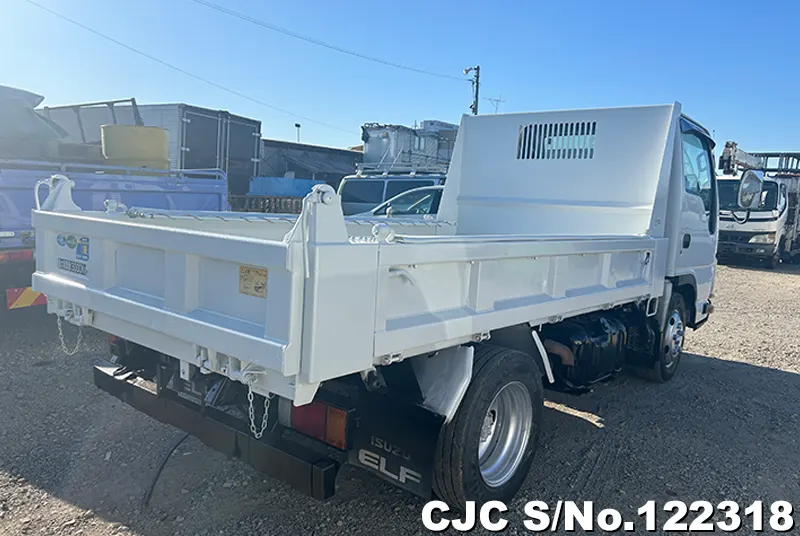 2011 Isuzu / Elf Stock No. 122318