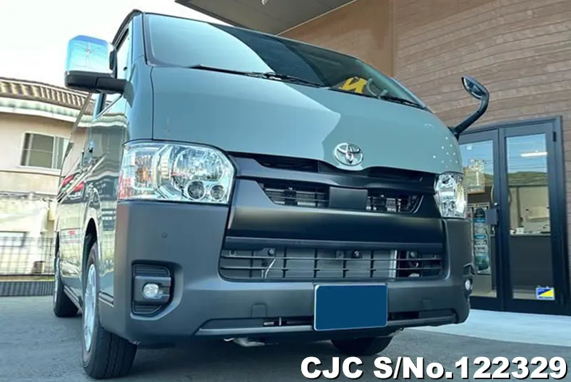 Toyota / Hiace 2024