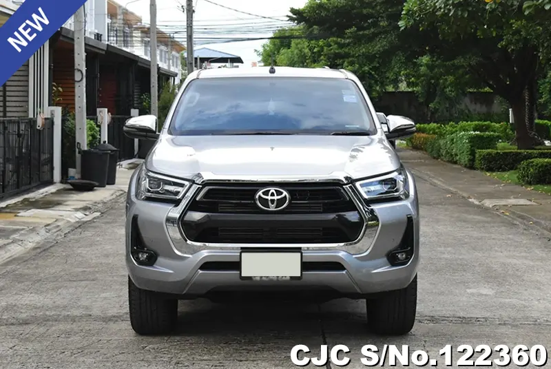 Toyota Hilux in Silver for Sale Image 4