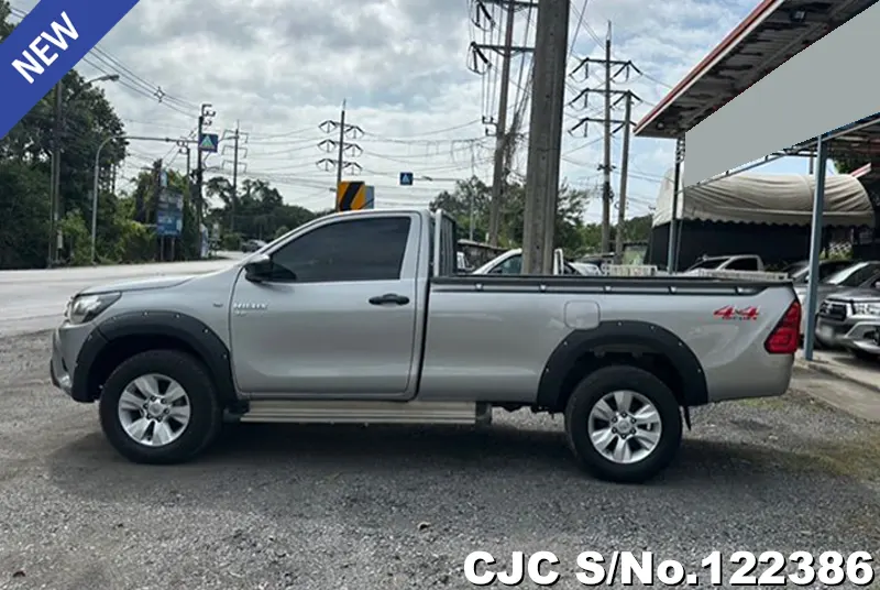 2015 Toyota / Hilux / Revo Stock No. 122386