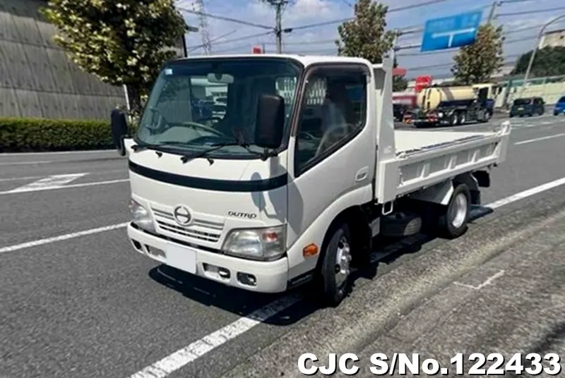 2010 Hino / Dutro Stock No. 122433