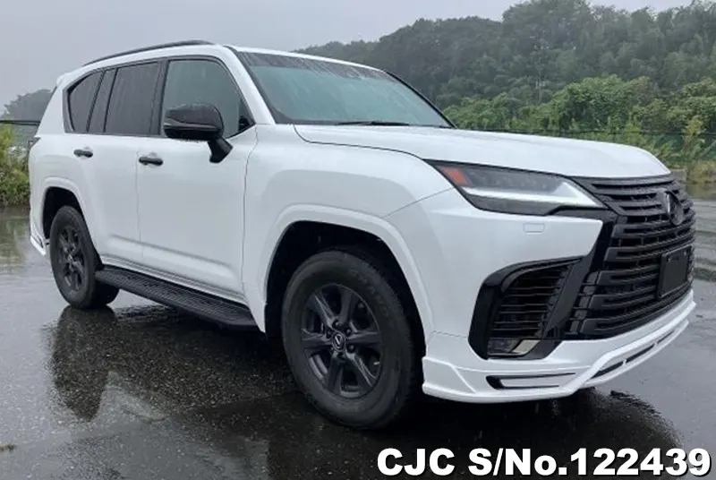 Lexus LX 600