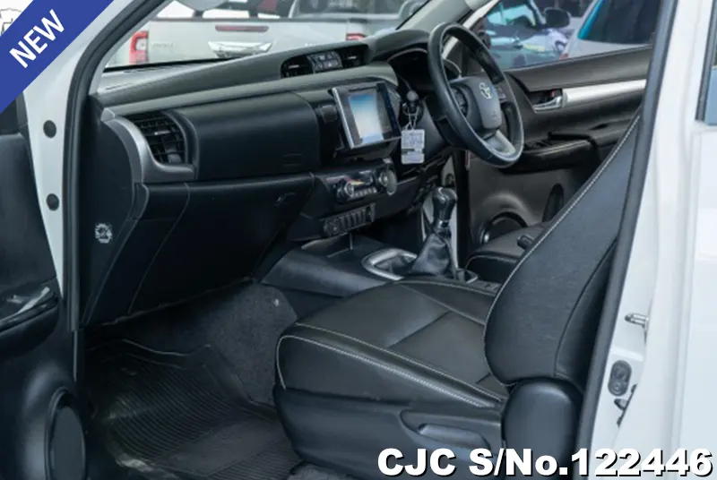 2016 Toyota / Hilux / Revo Stock No. 122446