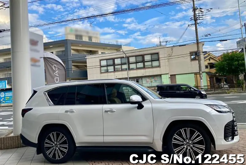 2023 Lexus / LX 600 Stock No. 122455