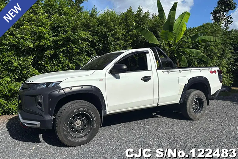 Mitsubishi Triton in White for Sale Image 1