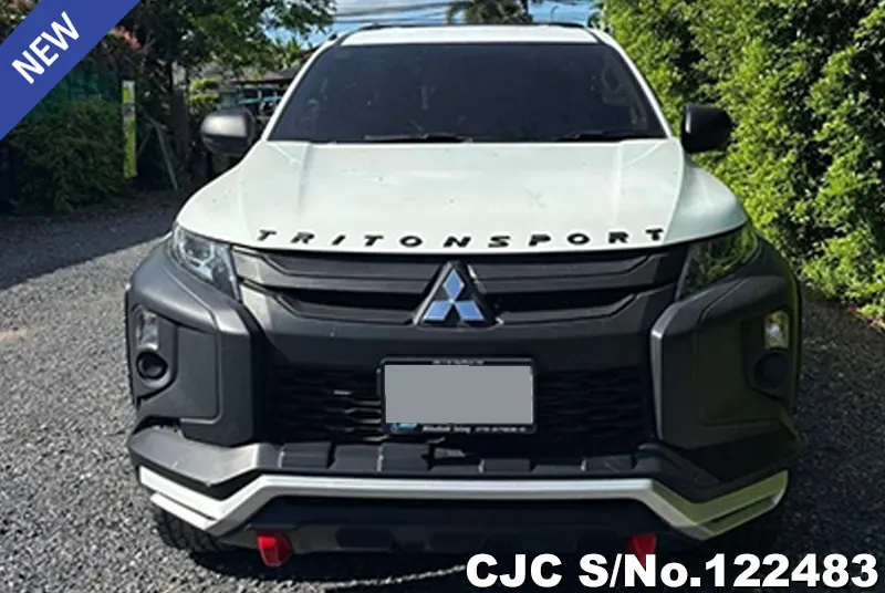 Mitsubishi Triton in White for Sale Image 2