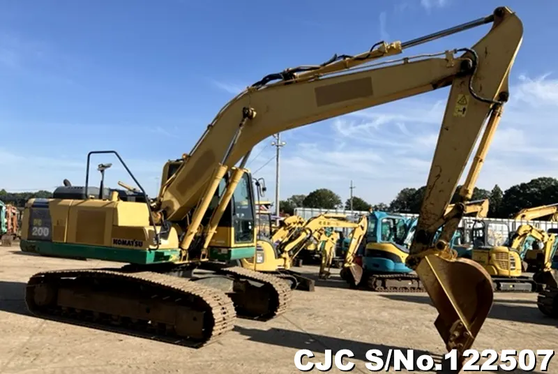 Komatsu PC200 Excavator