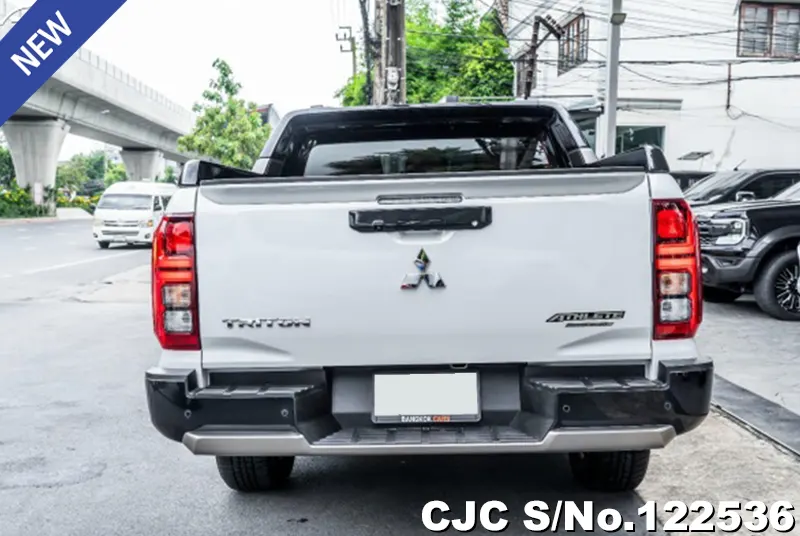 2023 Mitsubishi / Triton Stock No. 122536