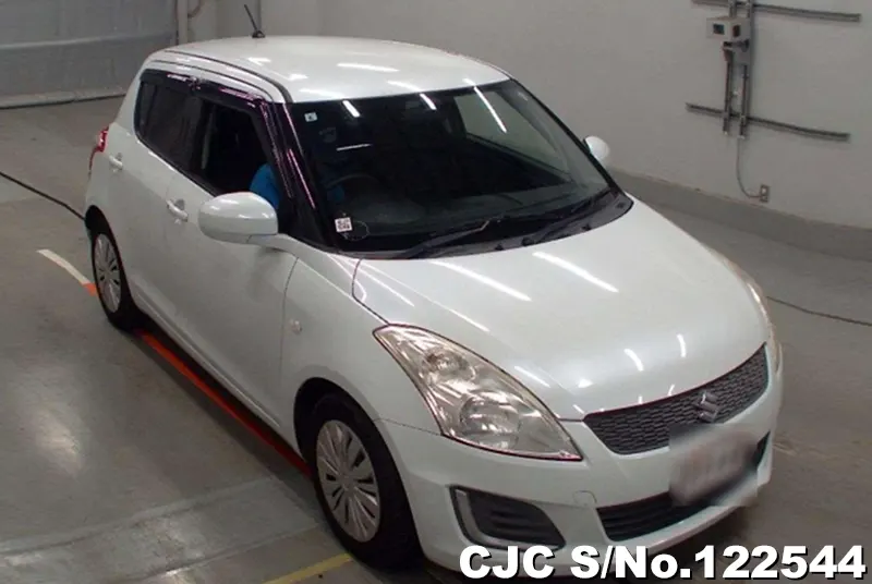 Suzuki / Swift 2015