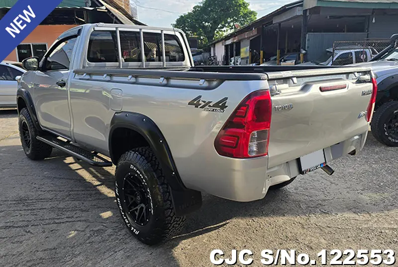 Toyota Hilux in Gray for Sale Image 1