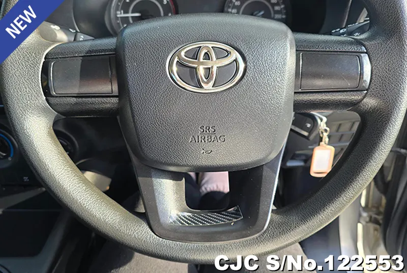 Toyota Hilux in Gray for Sale Image 10