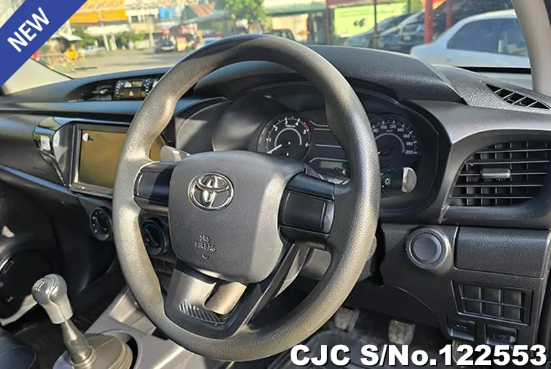 Toyota Hilux in Gray for Sale Image 11