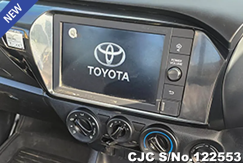 2021 Toyota / Hilux / Revo Stock No. 122553