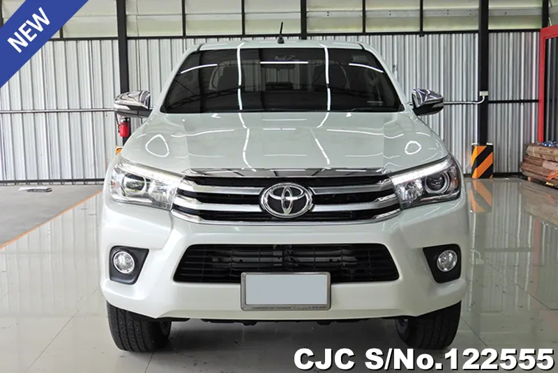 2016 Toyota / Hilux / Revo Stock No. 122555