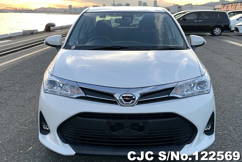 2018 Toyota / Corolla Axio Stock No. 122569