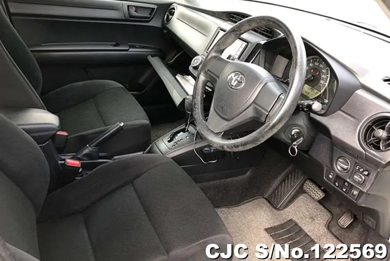 2018 Toyota / Corolla Axio Stock No. 122569