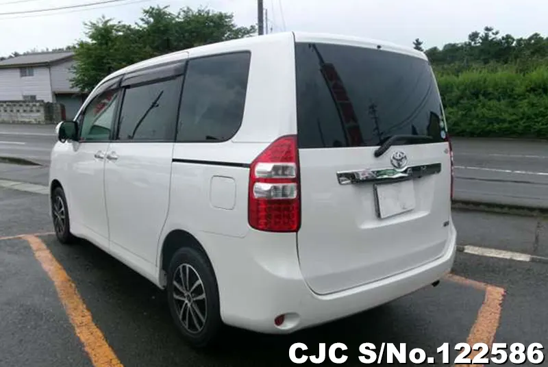 2012 Toyota / Noah Stock No. 122586