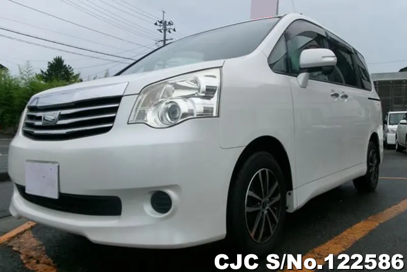 2012 Toyota / Noah Stock No. 122586