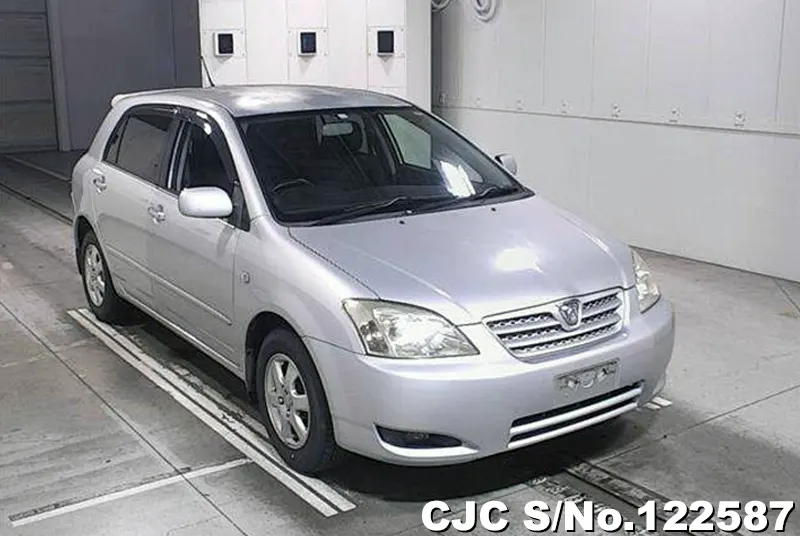 Toyota / Allex 2004