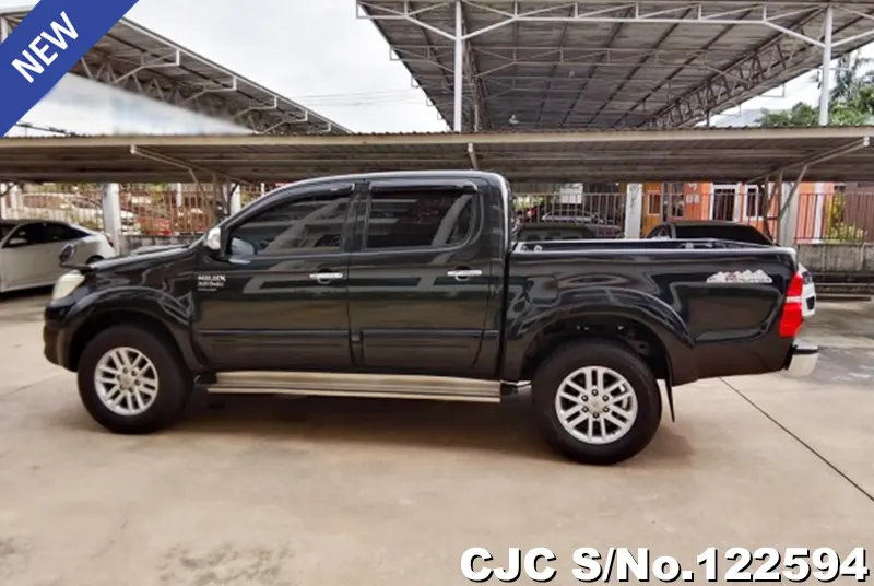 Toyota Hilux in Black for Sale Image 6