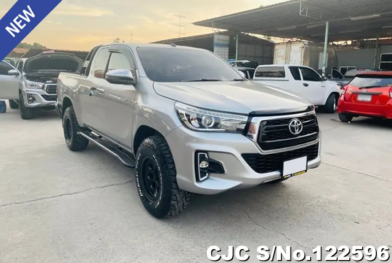 2019 Toyota / Hilux / Revo Stock No. 122596