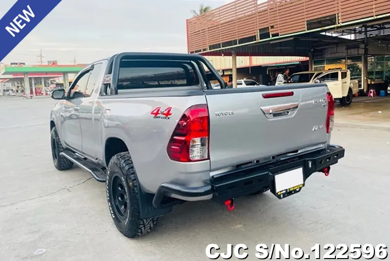 Toyota Hilux in Silver for Sale Image 1