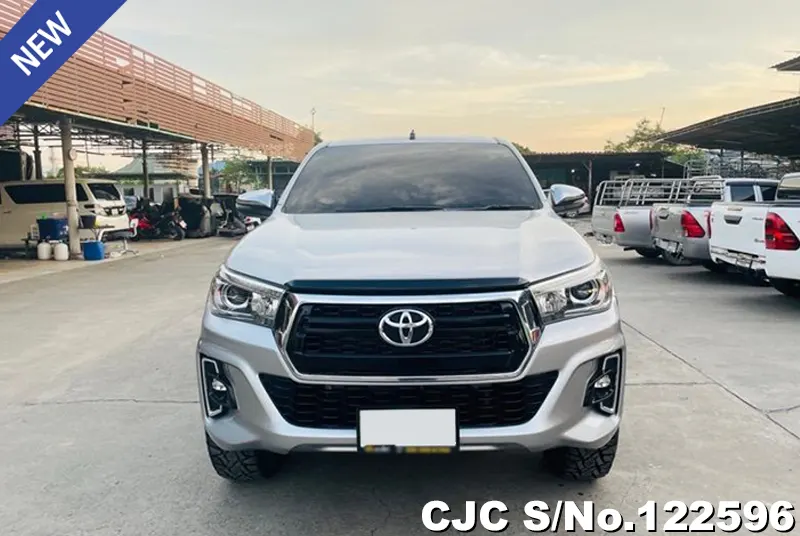 Toyota Hilux in Silver for Sale Image 4