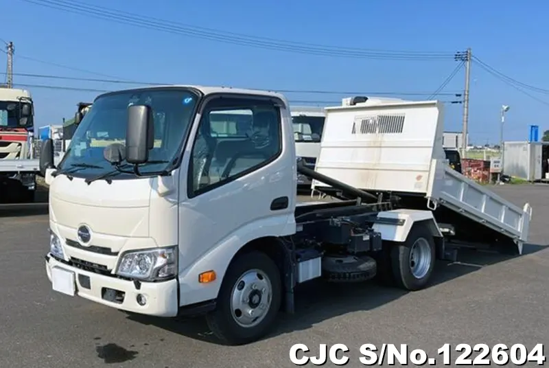 2022 Hino / Dutro Stock No. 122604