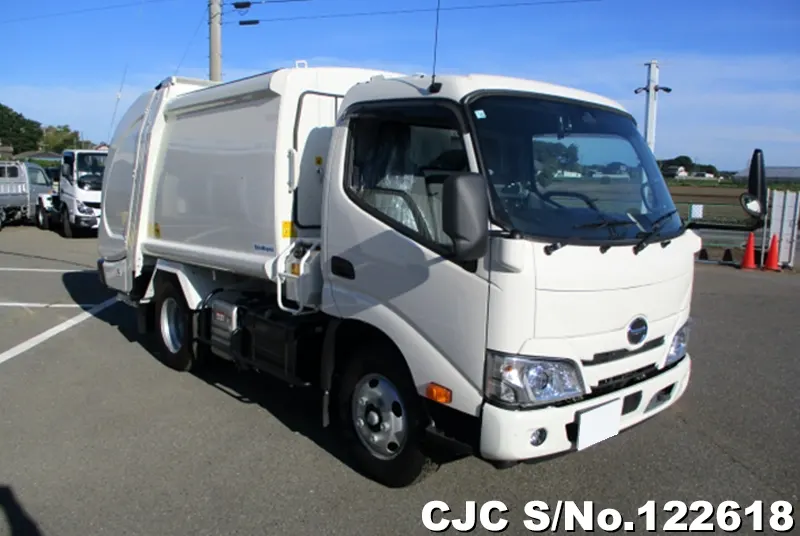 Hino / Dutro 2023