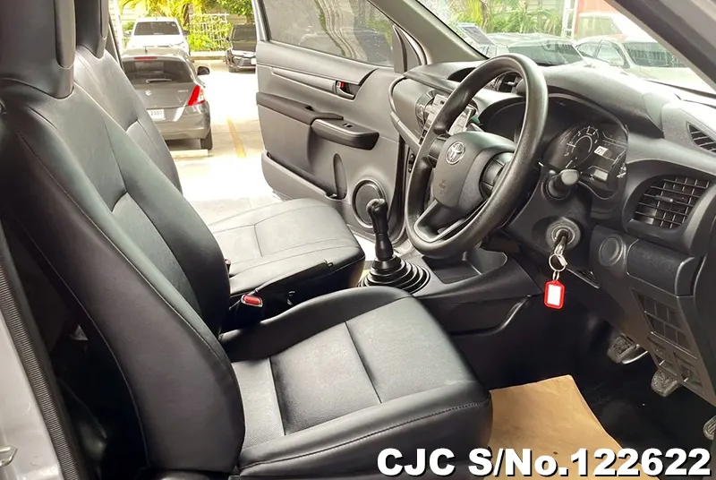 2020 Toyota / Hilux / Revo Stock No. 122622