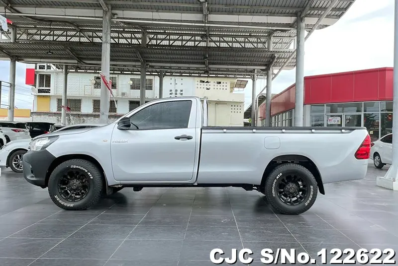 2020 Toyota / Hilux / Revo Stock No. 122622