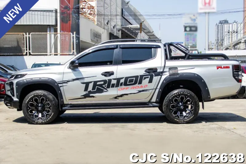 Mitsubishi Triton in Silver for Sale Image 4