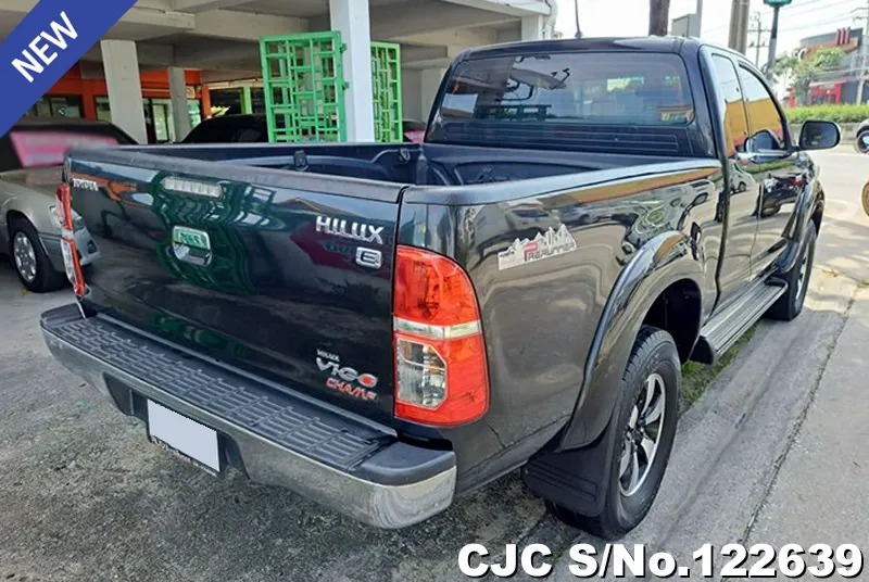 Toyota Hilux in Black for Sale Image 2