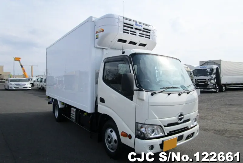 Hino / Dutro 2023