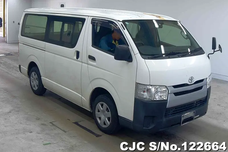 2015 Toyota / Hiace Stock No. 122664