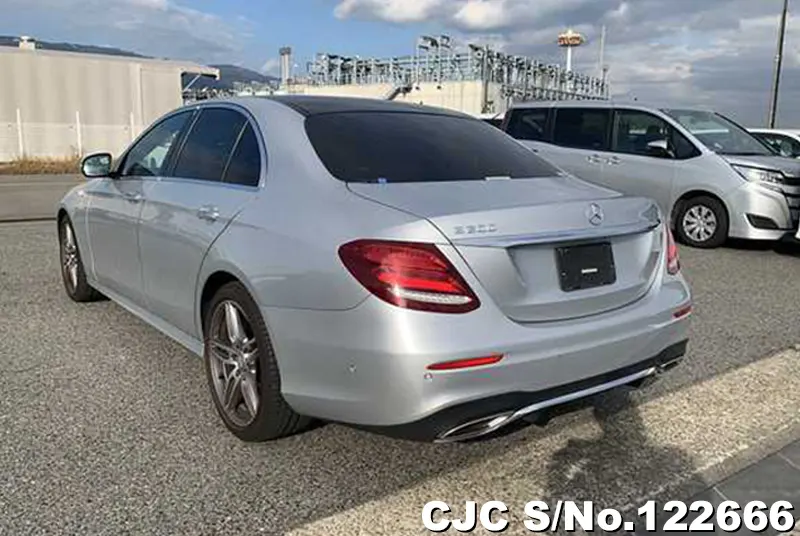 2016 Mercedes Benz / E Class Stock No. 122666