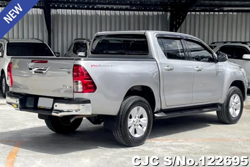 2016 Toyota / Hilux / Revo Stock No. 122695